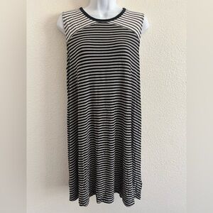 3/$30 GAP Monochrome Striped Midi Dress